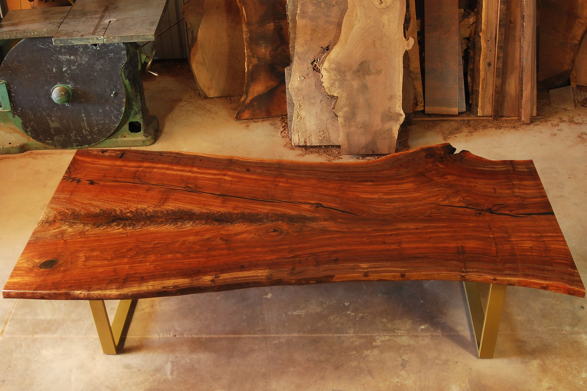 Walnut slab dining table2