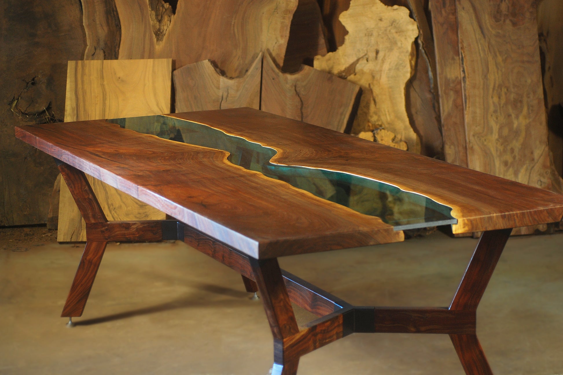 Glass river table - Walnut1