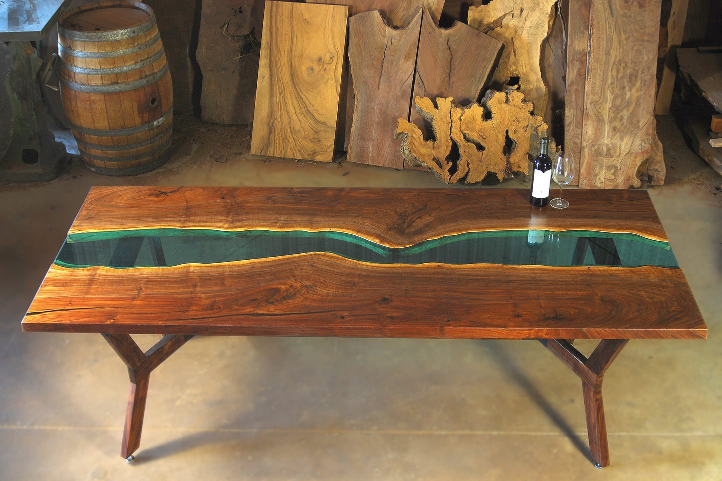 Glass river table - Walnut2